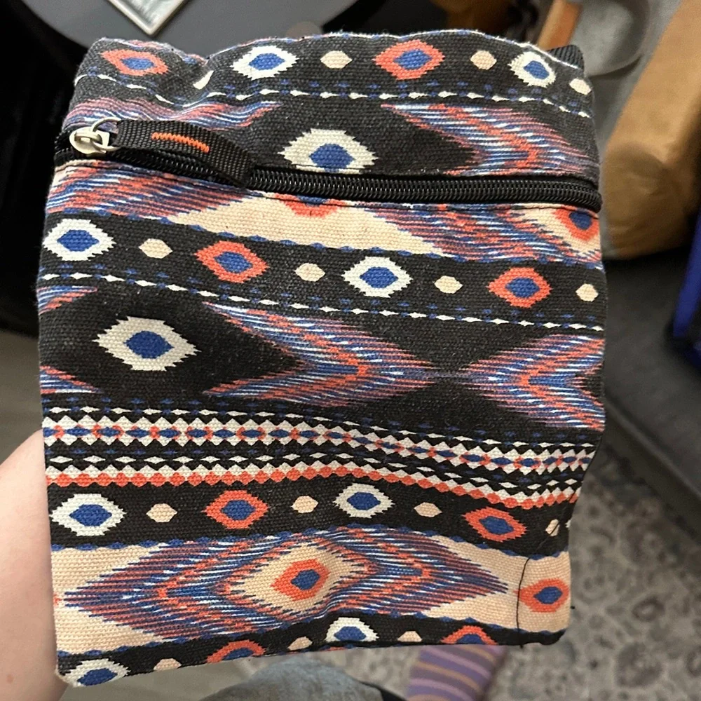 Aztec Patterned bag - Picture 1 of 4